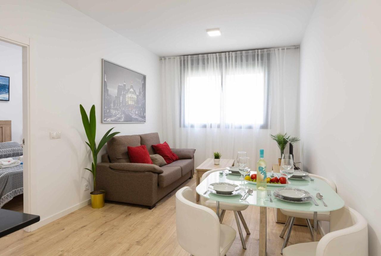 Cosmopolitan Apt & Malaga Beach Екстер'єр фото
